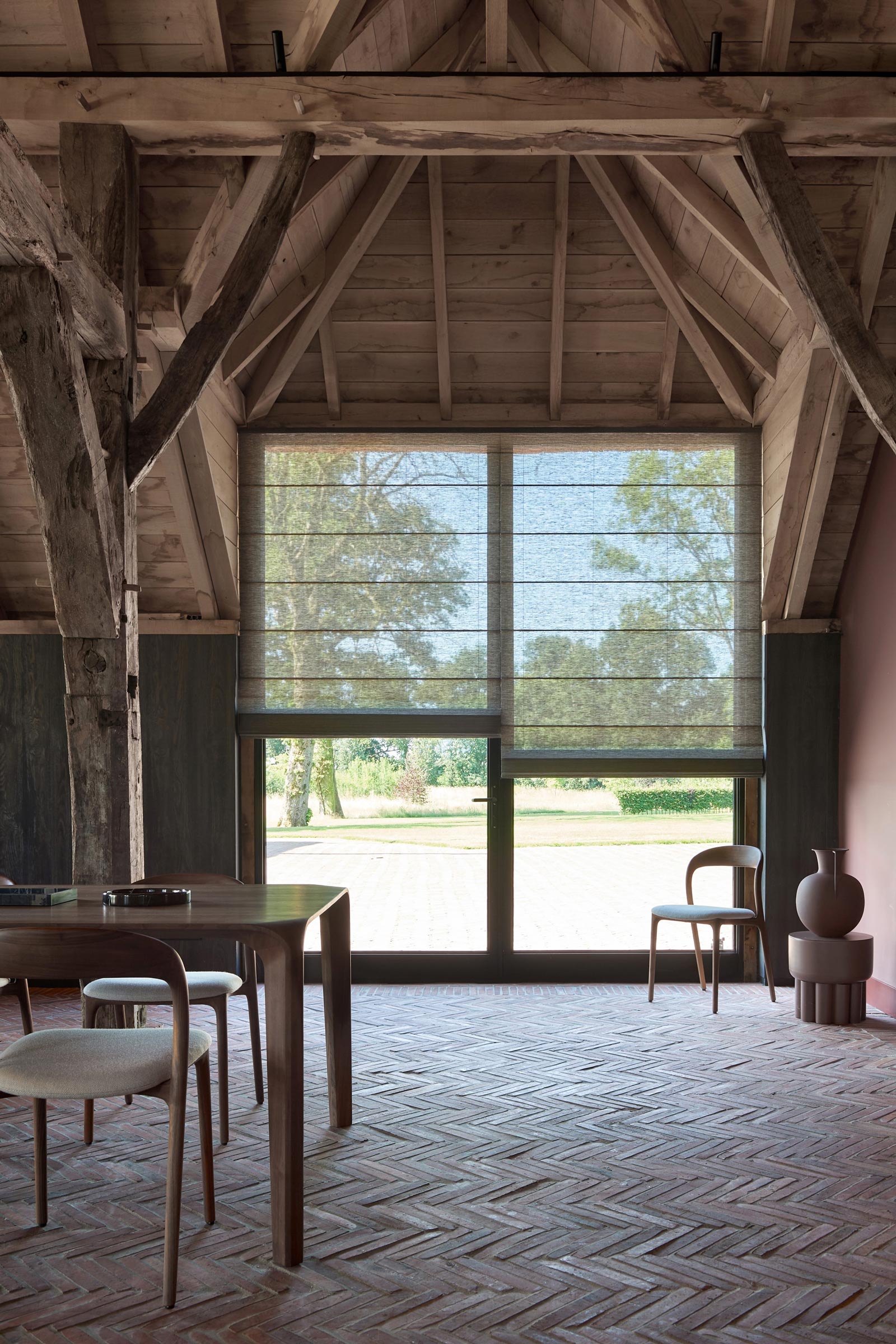 Window treatments for country-style interiors